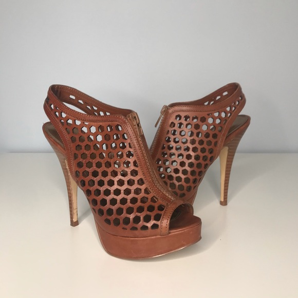 Chinese Laundry Hopscotch Cognac Leather Heels - Picture 2 of 6